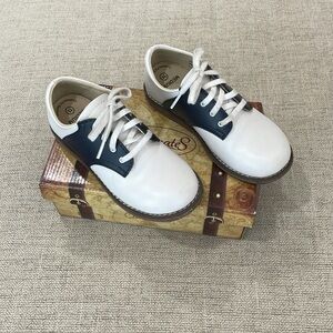 Footmates Foot Mates navy & white saddle dress shoes, style Cheer, size 11